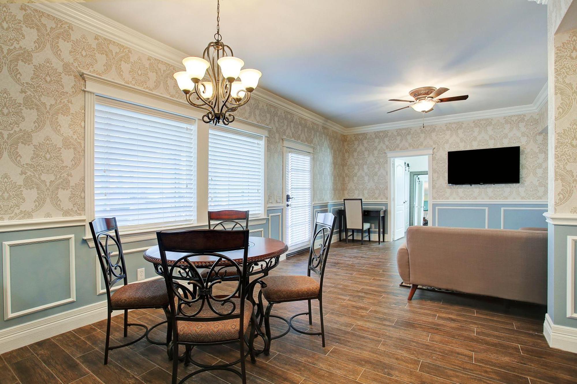 Executive Suite
