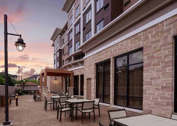 Pet Friendly hotel: Courtyard By Marriott Houston Kingwood