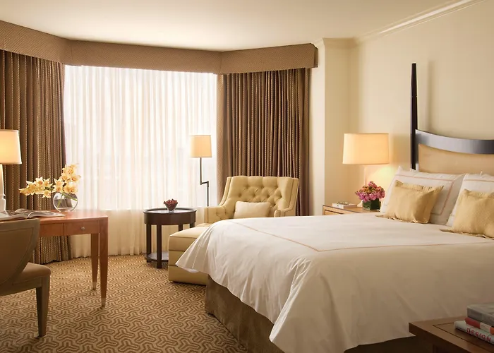 Pet Friendly hotel: Four Seasons Hotel Houston