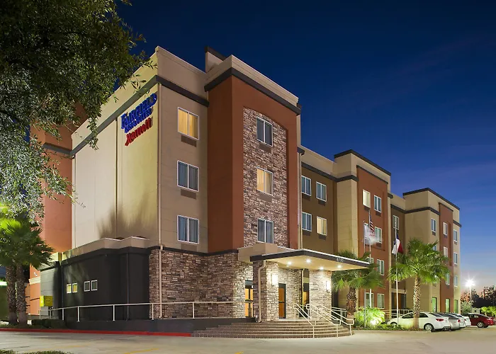Fairfield Inn & Suites Houston Hobby Airport