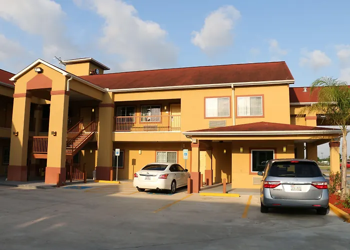 Motel: Crystal Suites